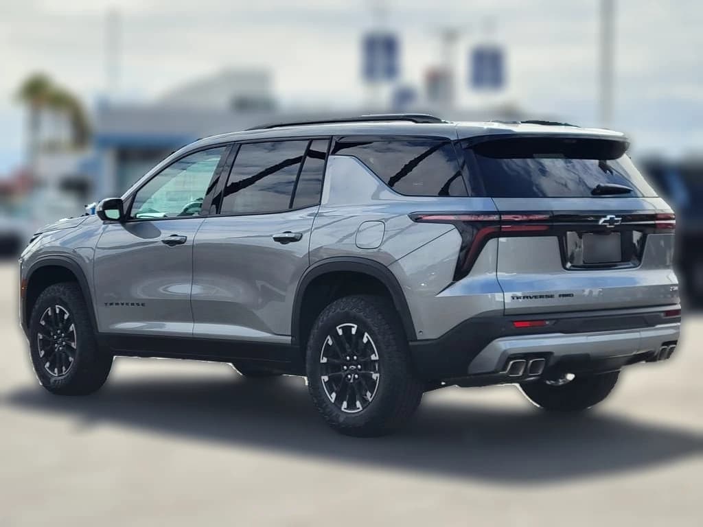 Chevrolet Traverse AWD Z71 4dr 2026 — side view