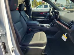 Chevrolet Traverse AWD Z71 4dr 2026 — side view