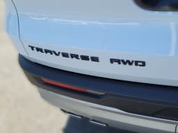 Chevrolet Traverse AWD Z71 4dr 2026 — side view