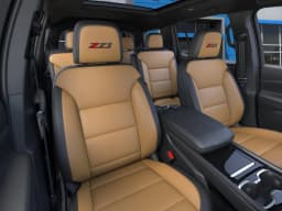 Chevrolet Traverse AWD Z71 4dr 2027 — side view