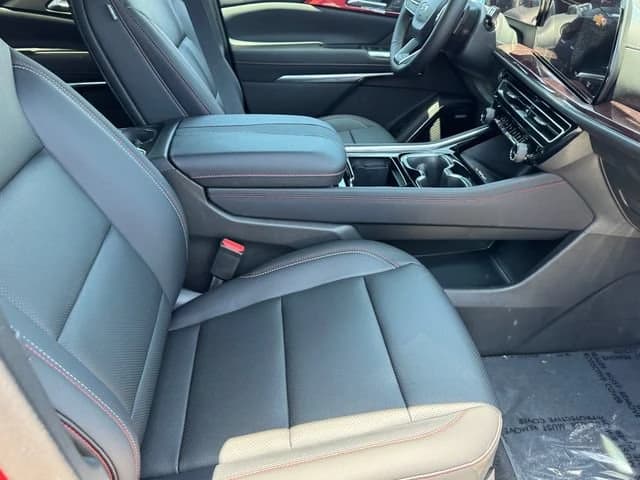 Chevrolet Traverse AWD Z71 4dr 2026 — side view