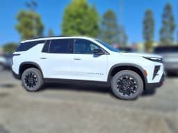 Chevrolet Traverse AWD Z71 4dr 2027 — side view