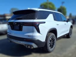 Chevrolet Traverse AWD Z71 4dr 2027 — side view