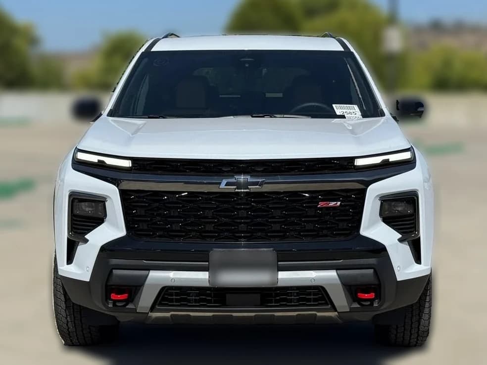 Chevrolet Traverse AWD Z71 4dr 2027 — side view