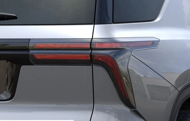 Chevrolet Traverse AWD Z71 4dr 2026 — side view