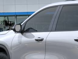 Chevrolet Traverse AWD Z71 4dr 2026 — side view