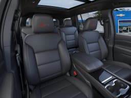 Chevrolet Traverse AWD Z71 4dr 2026 — side view