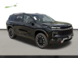 Chevrolet Traverse AWD Z71 4dr 2027 — side view