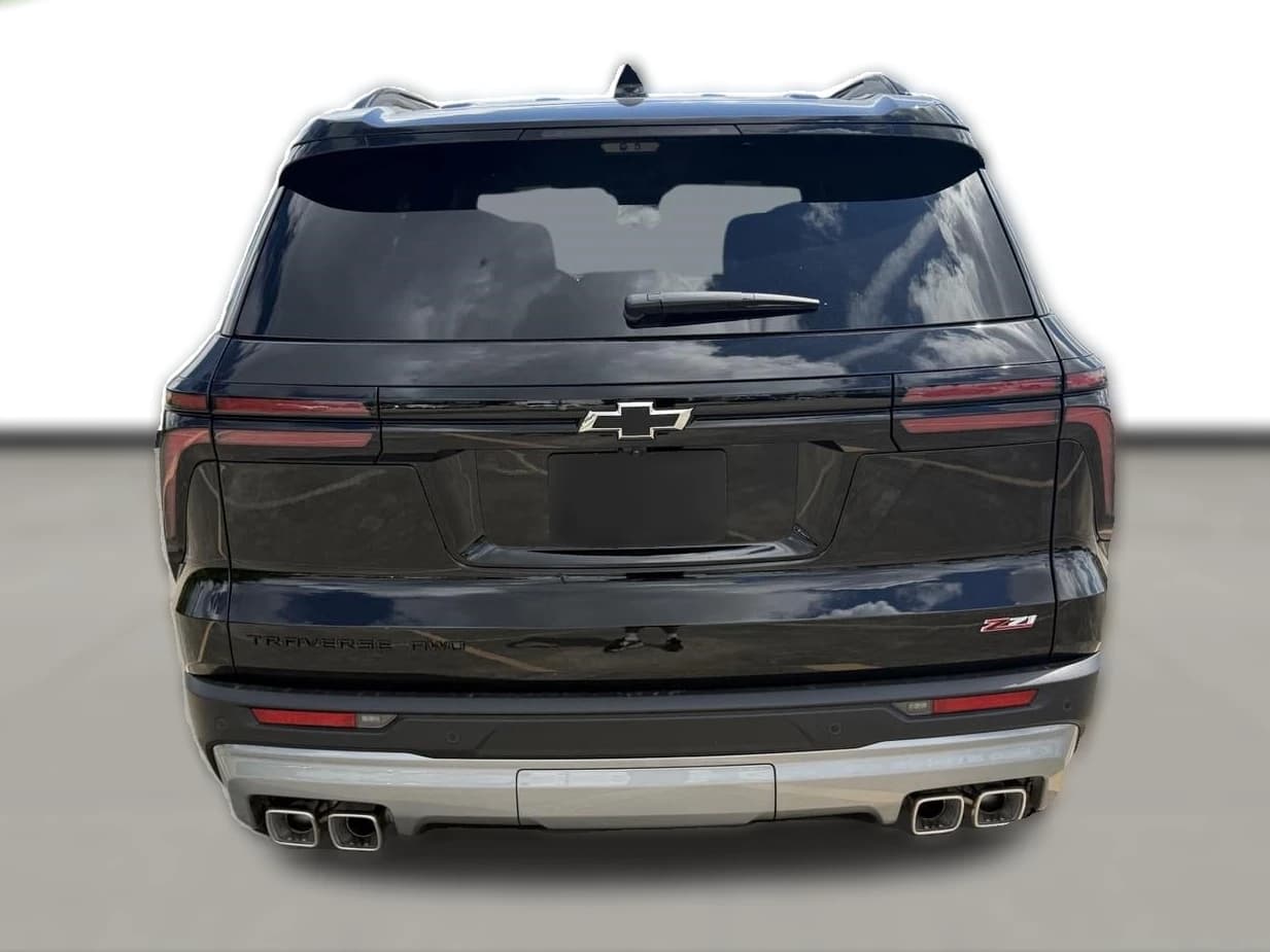 Chevrolet Traverse AWD Z71 4dr 2027 — side view