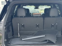 Chevrolet Traverse AWD Z71 4dr 2027 — side view