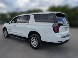 Chevrolet Suburban LS 2WD 4dr 2026 — side view