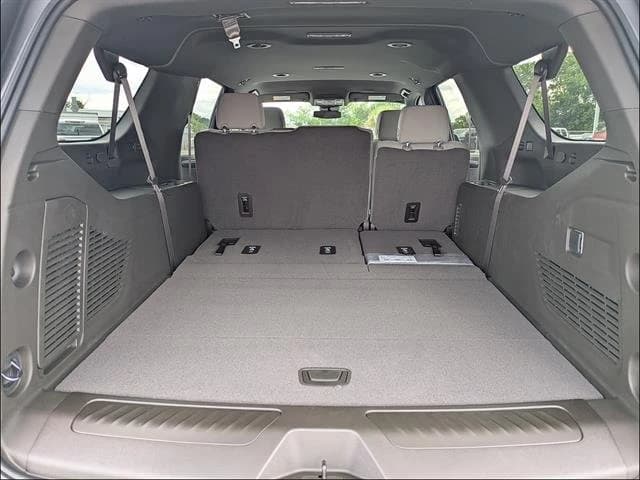 Chevrolet Suburban LS 2WD 4dr 2026 — side view