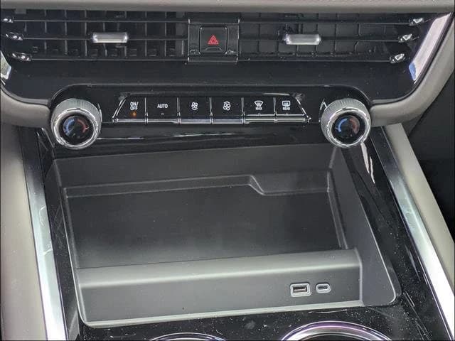 Chevrolet Suburban LS 2WD 4dr 2026 — side view