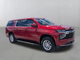 Chevrolet Suburban LS 2WD 4dr