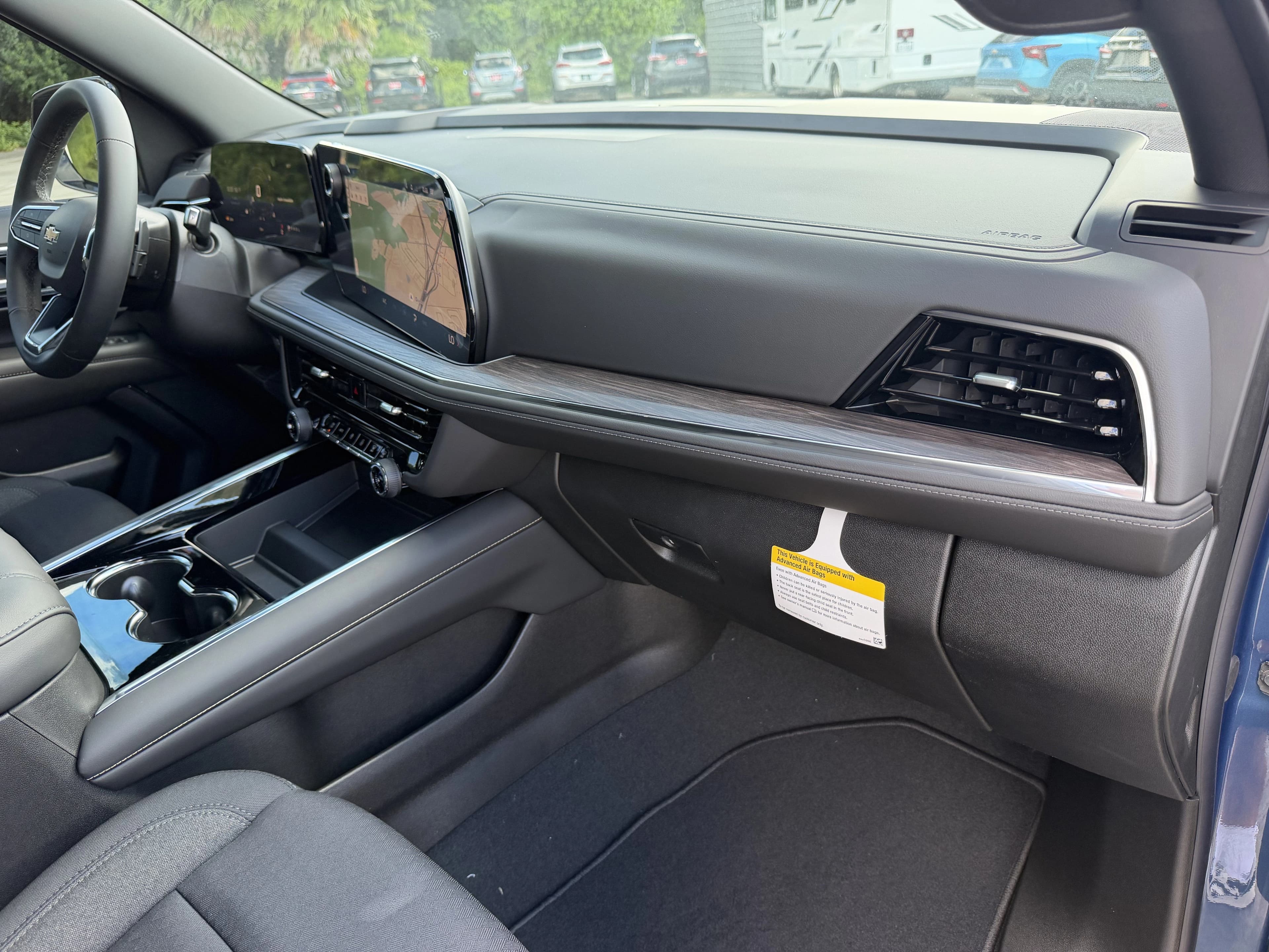 Chevrolet Tahoe LS 2WD 4dr 2026 — side view