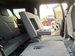 Chevrolet Suburban LS 4WD 4dr 2026 — side view