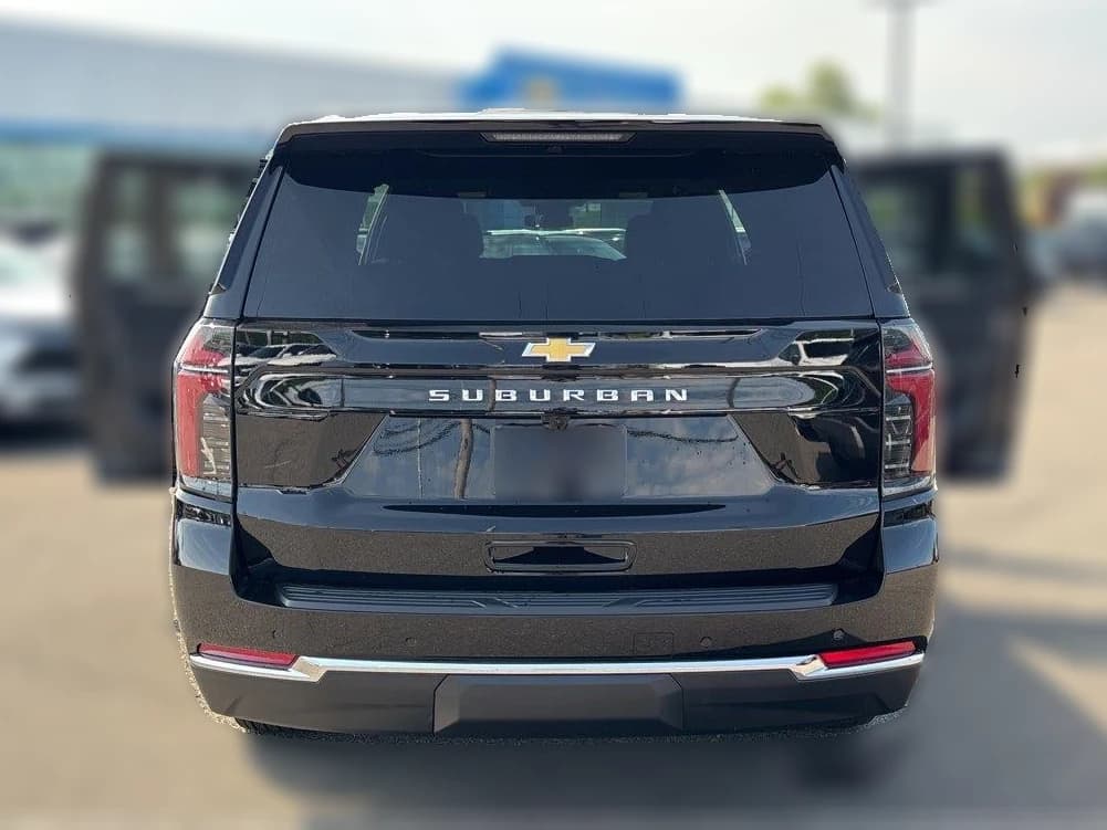 Chevrolet Suburban LS 4WD 4dr 2026 — side view