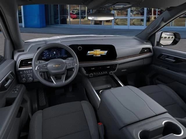 Chevrolet Suburban LS 4WD 4dr 2026 — side view