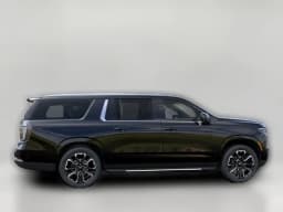 Chevrolet Suburban LT 4WD 4dr 2026 — side view