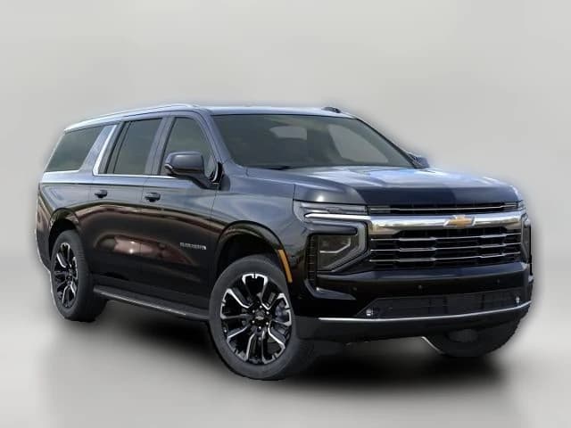 Chevrolet Suburban LT 4WD 4dr 2026 — side view