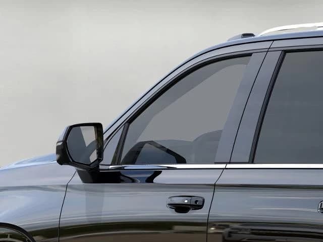 Chevrolet Suburban LT 4WD 4dr 2026 — side view