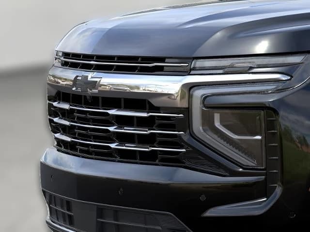 Chevrolet Suburban LT 4WD 4dr 2026 — side view