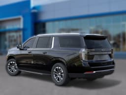 Chevrolet Suburban LT 4WD 4dr 2026 — side view