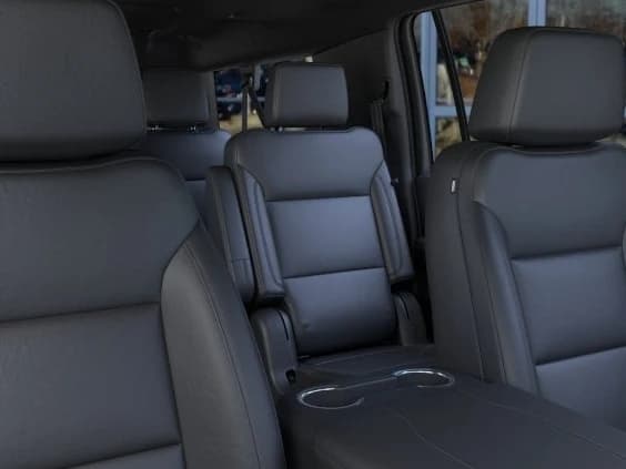 Chevrolet Suburban LT 4WD 4dr 2026 — side view