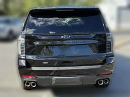 Chevrolet Suburban Z71 4WD 4dr 2027 — side view