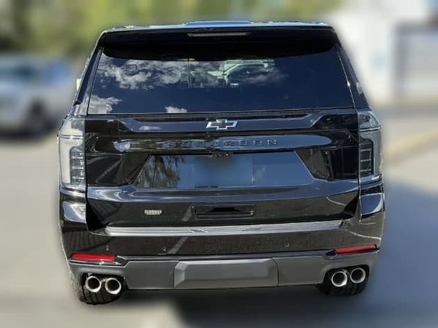 Chevrolet Suburban Z71 4WD 4dr 2027 — side view