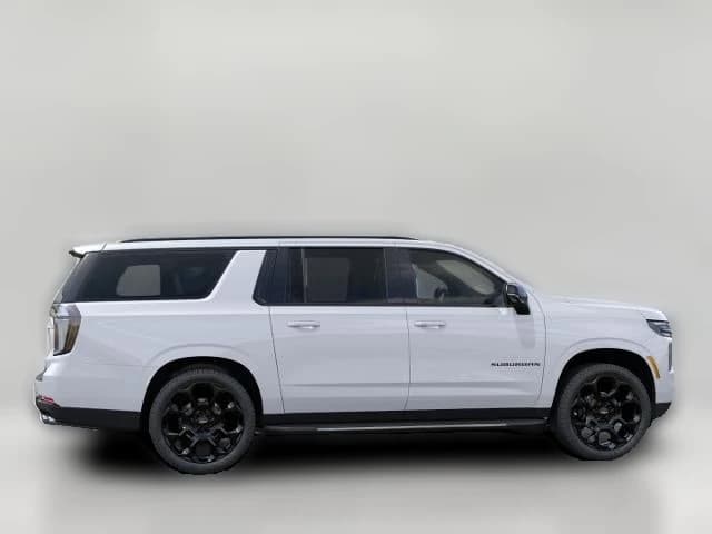 Chevrolet Suburban RST 4WD 4dr 2026 — side view