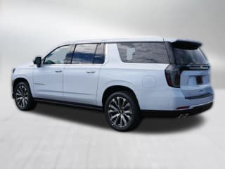 Chevrolet Suburban High Country 4WD 4dr