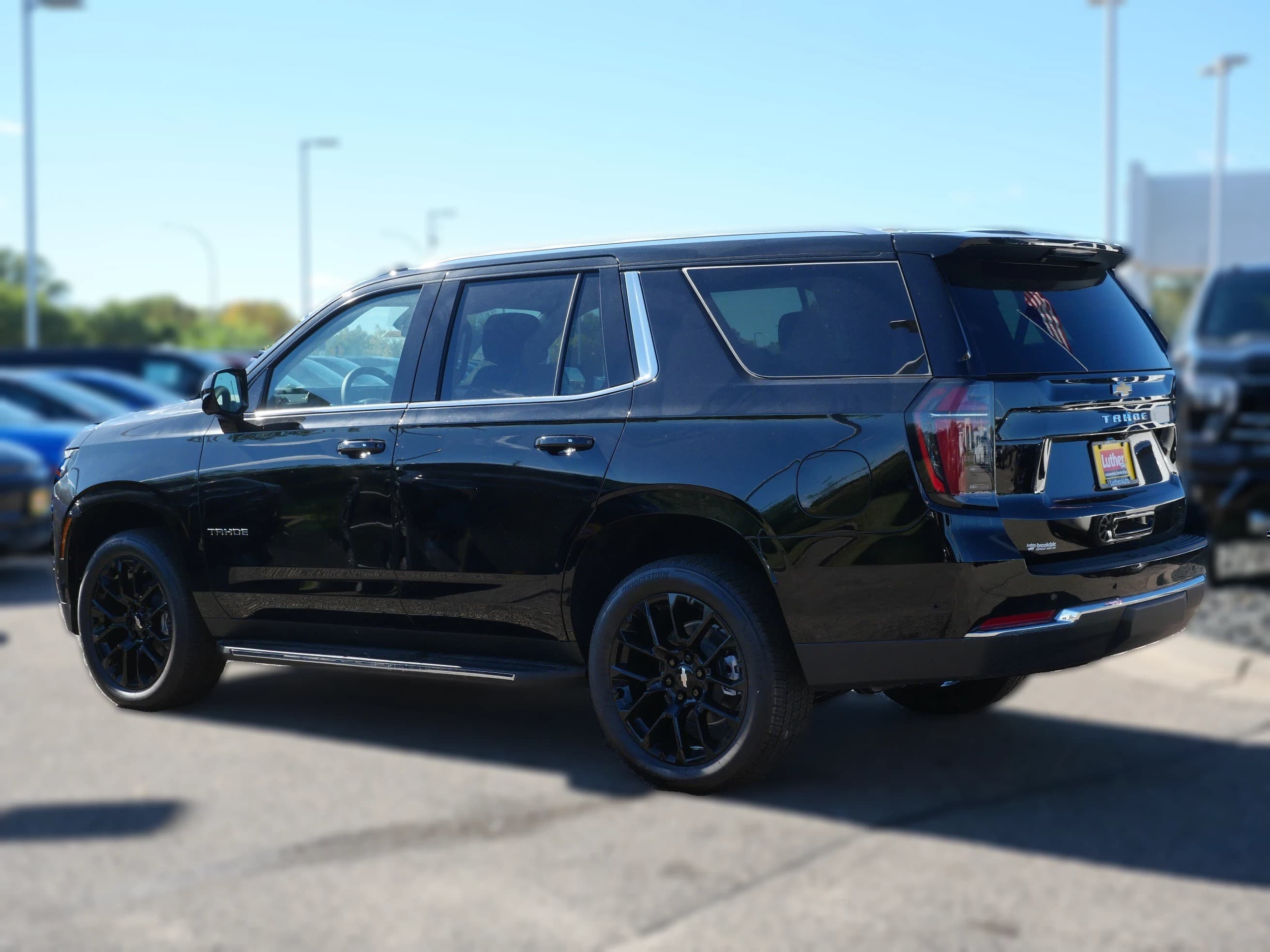 Chevrolet Tahoe LS 4WD 4dr 2026 — side view
