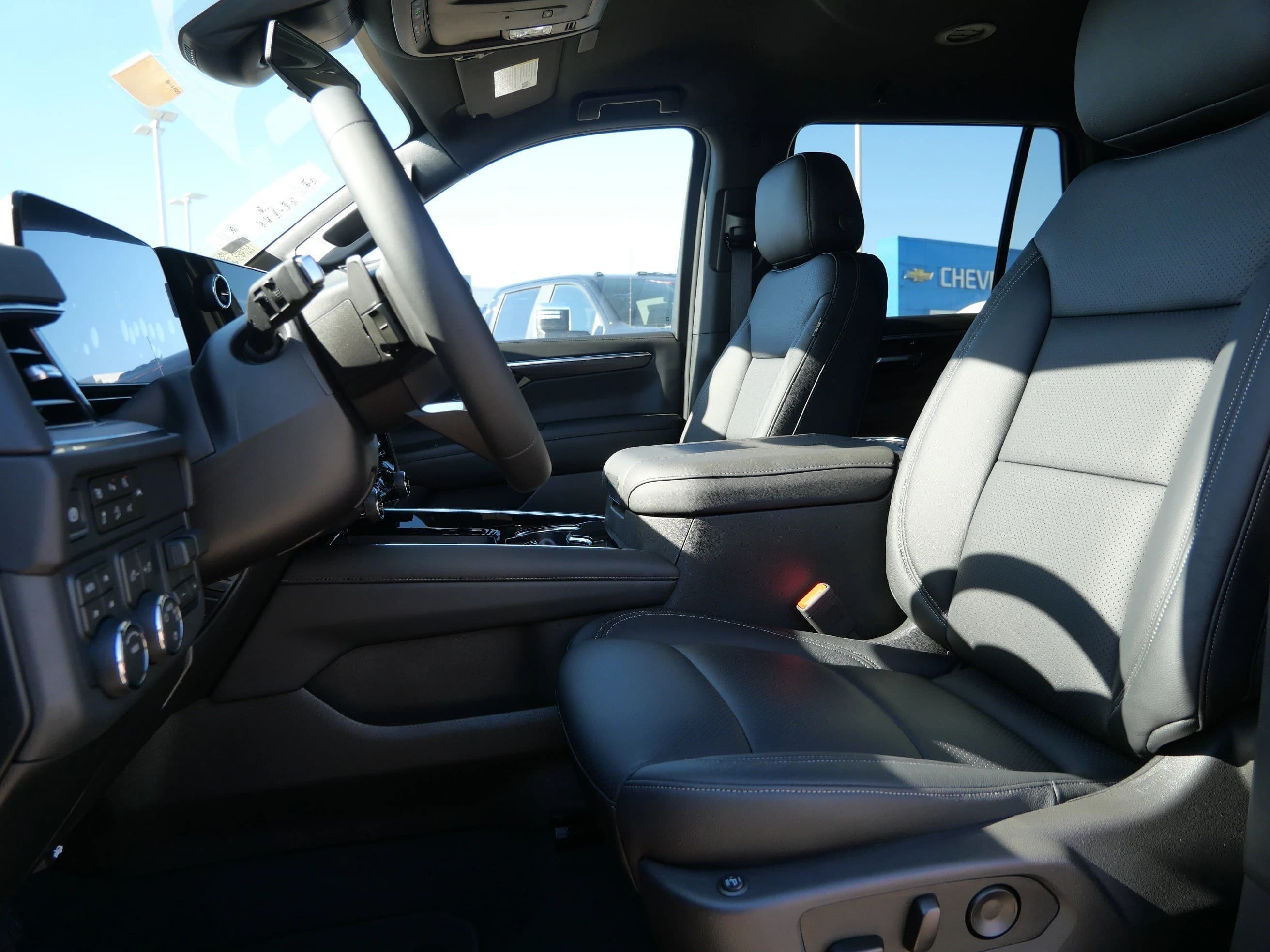 Chevrolet Tahoe LS 4WD 4dr 2026 — side view