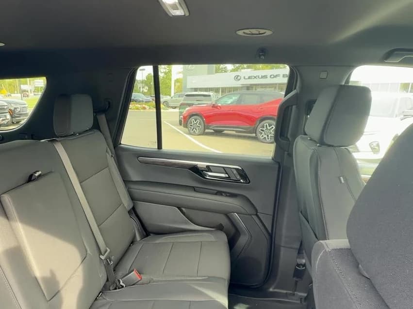 Chevrolet Tahoe LS 4WD 4dr 2027 — side view