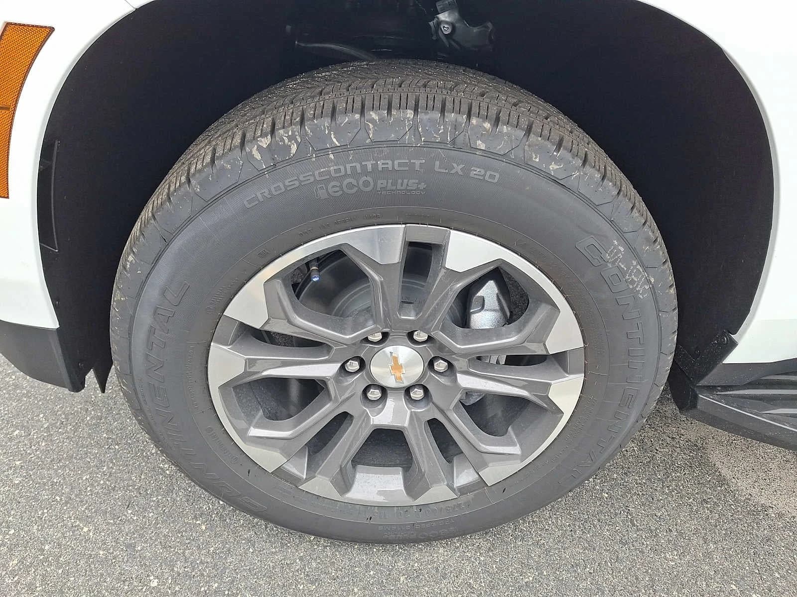 Chevrolet Tahoe LT 4WD 4dr 2026 — side view