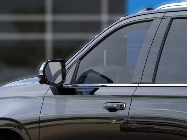 Chevrolet Tahoe Premier 4WD 4dr 2025 — side view