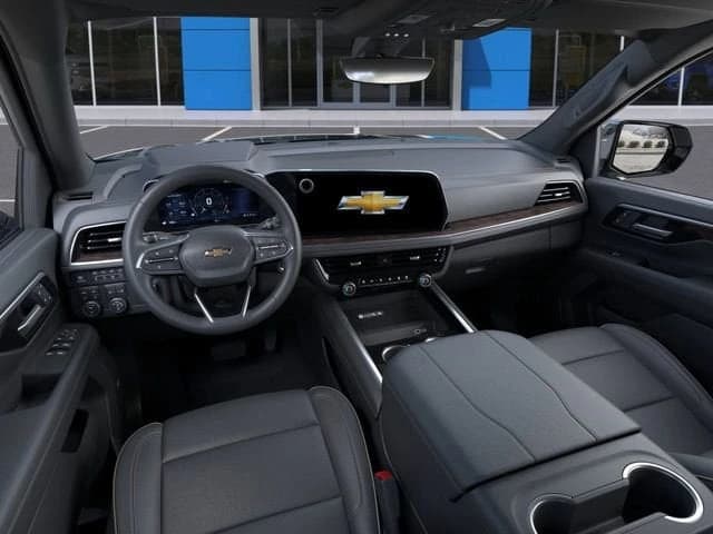 Chevrolet Tahoe Premier 4WD 4dr 2025 — side view