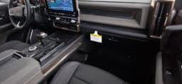 GMC HUMMER EV Pickup 3X e4WD Crew Cab 2025 — side view