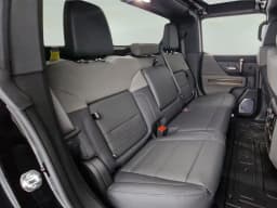 GMC HUMMER EV Pickup 3X e4WD Crew Cab 2025 — side view