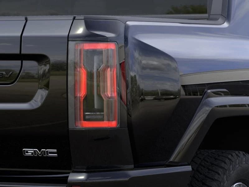 GMC HUMMER EV Pickup 3X e4WD Crew Cab 2025 — side view