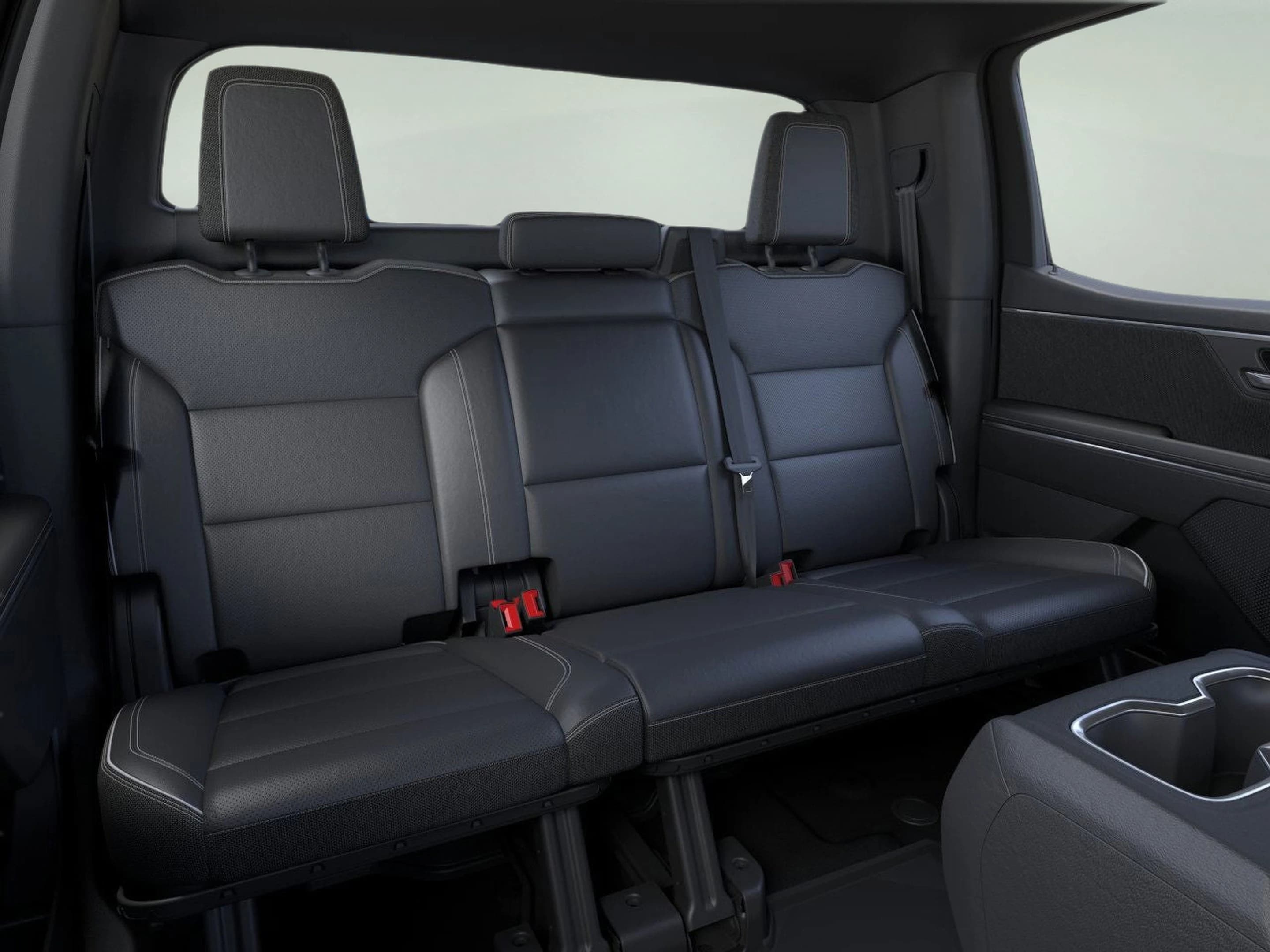 GMC Sierra EV Standard Range Elevation e4WD Crew Cab 2026 — side view