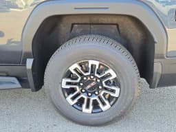 GMC Sierra EV Standard Range Elevation e4WD Crew Cab 2026 — side view
