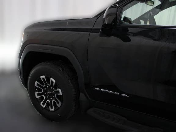 GMC Sierra EV Extended Range Elevation e4WD Crew Cab 2026 — side view