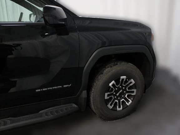 GMC Sierra EV Extended Range Elevation e4WD Crew Cab 2026 — side view