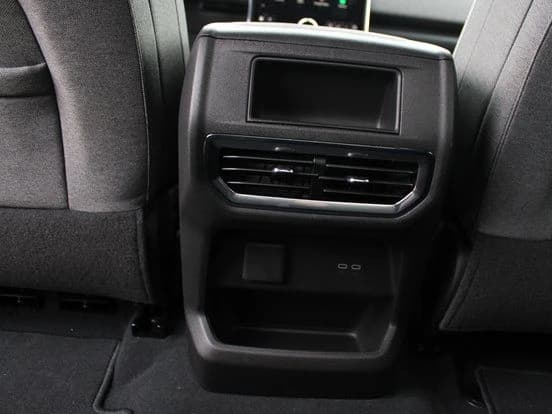 GMC Sierra EV Extended Range Elevation e4WD Crew Cab 2026 — side view
