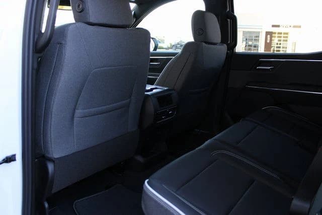 GMC Sierra EV Extended Range Elevation e4WD Crew Cab 2026 — side view