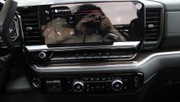 GMC Sierra 2500HD SLE 4WD Reg Cab 142" 2025 — side view