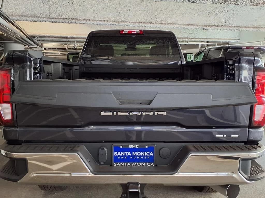 GMC Sierra 2500HD SLE 4WD Reg Cab 142" 2026 — side view