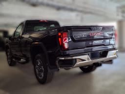 GMC Sierra 2500HD SLE 4WD Reg Cab 142" 2026 — side view